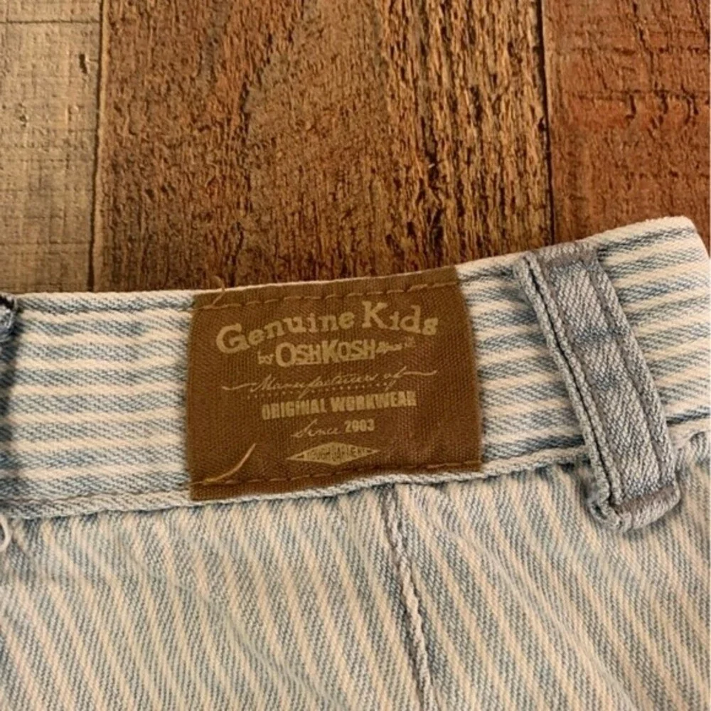 Oshkosh genuine kids boys blue and white striped denim shorts -2T